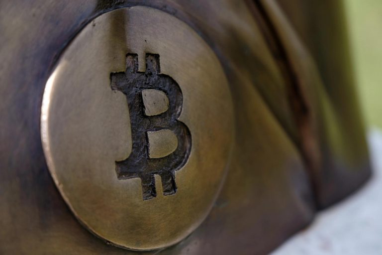satoshi-era-bitcoin-at-center-of-usd285-billion-lawsuit-moves-after-14-years