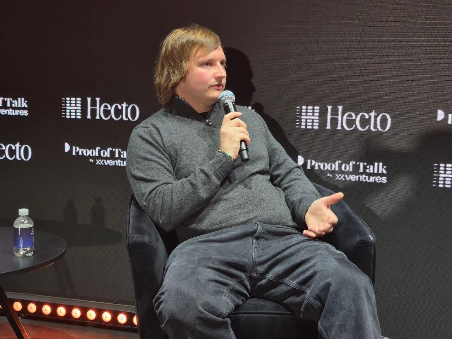 aave-rolls-out-vaults-for-yield-hungry-fintech-investors